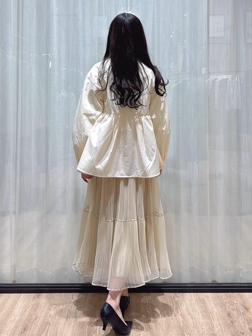 ぞうげさんの「OPAQUE.CLIP｜撥水ノーカラーペプラムブルゾン【洗濯機OK／抗ピル】」を使ったコーディネート