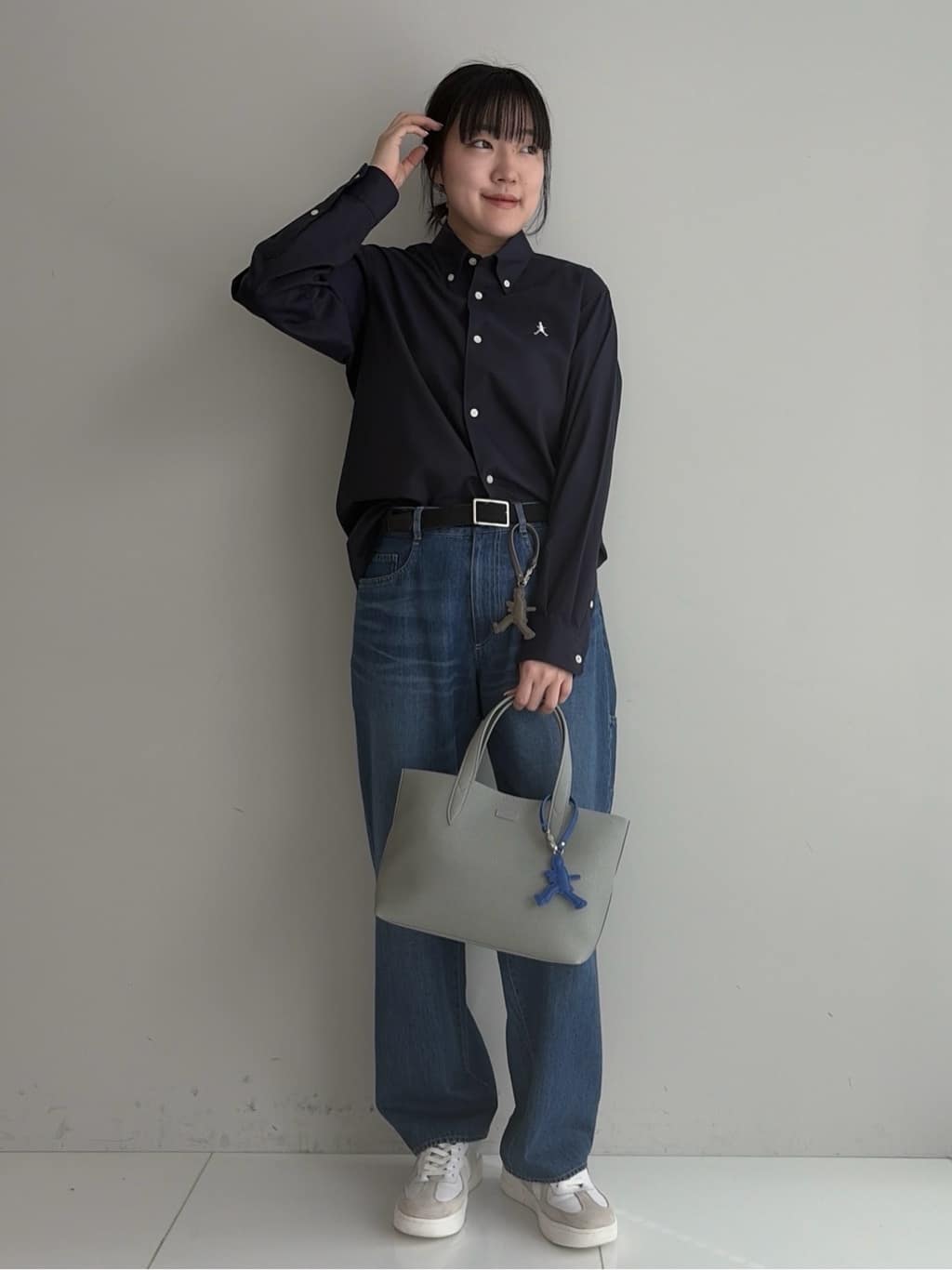 Akutagawaさんの「TAKEO KIKUCHI｜【BOWLER HAT LABEL】ボーラーハットウォーカー刺繍 ボタンダウンシャツ」を使ったコーディネート