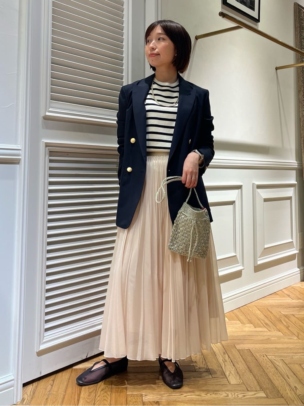 つじ まこさんの「DRESSTERIOR｜コンフォート ダブルブレザー」を使ったコーディネート