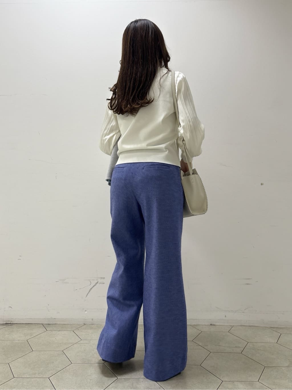 kahoさんの「INDIVI｜【配色デザイン／ショート丈】ウールリバー ノーカラーコート」を使ったコーディネート