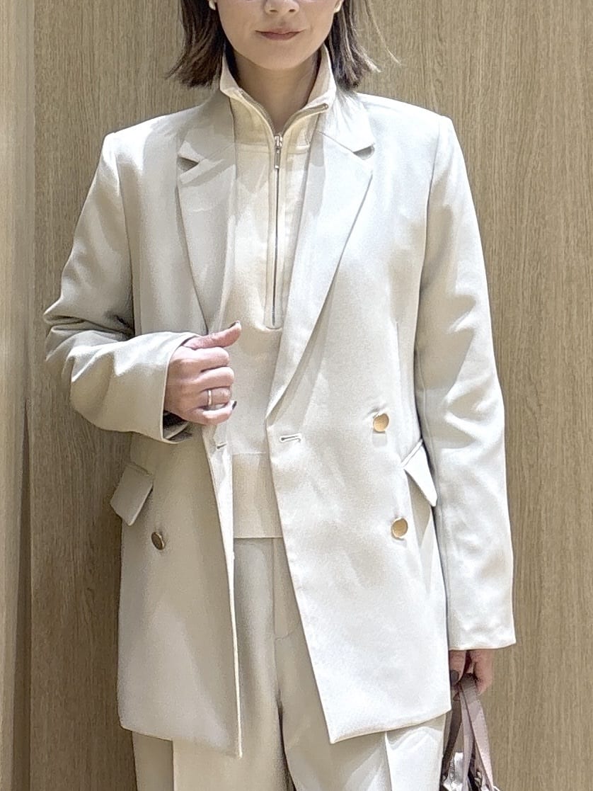 たけねぇさんの「OPAQUE.CLIP｜金ボタンダブルブレストテーラードジャケット／セットアップ対応【洗える】」を使ったコーディネート