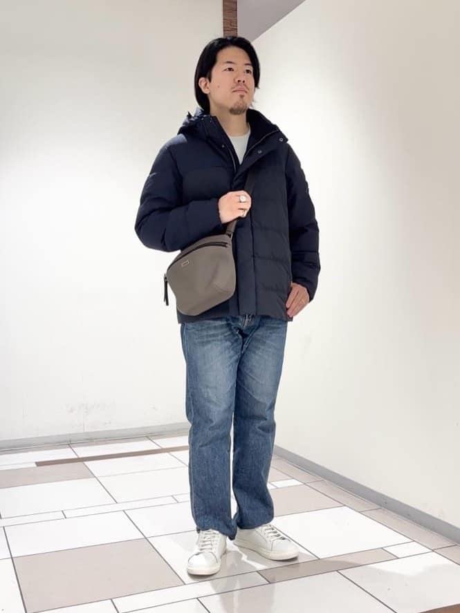 及川さんの「TAKEO KIKUCHI｜カラーコンビ ダウンブルゾン」を使ったコーディネート