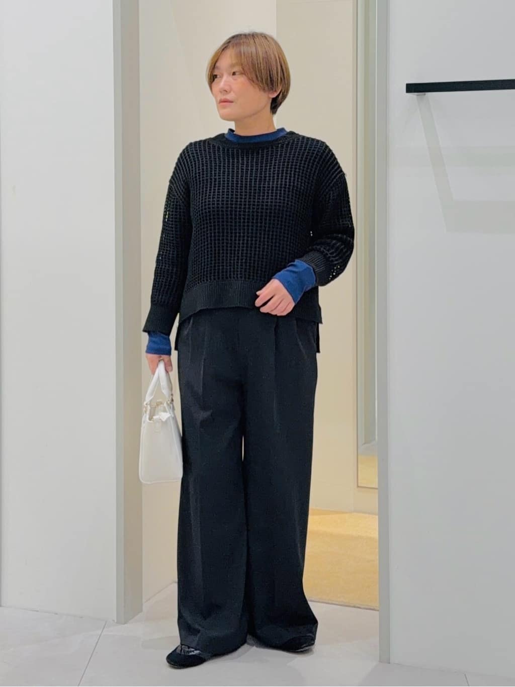 タナさんの「THE SHOP TK｜バイカラーテレコプルオーバー」を使ったコーディネート