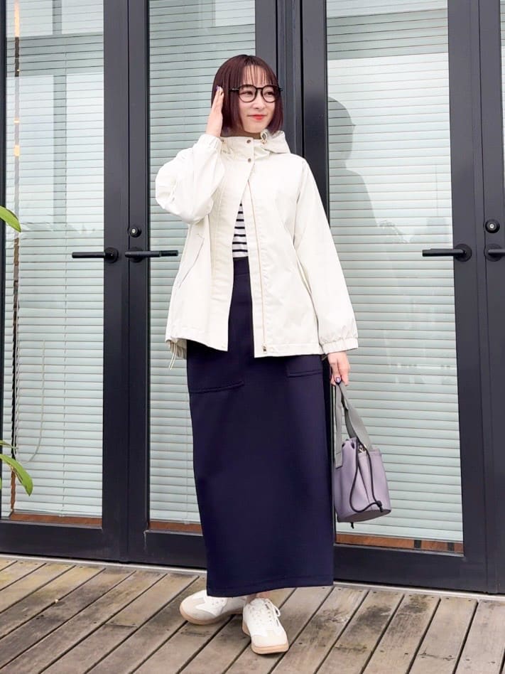𝐜𝐡𝐢𝐤𝐚さんの「SHOO･LA･RUE｜【Lee別注／撥水】巾着ショルダーバッグ」を使ったコーディネート