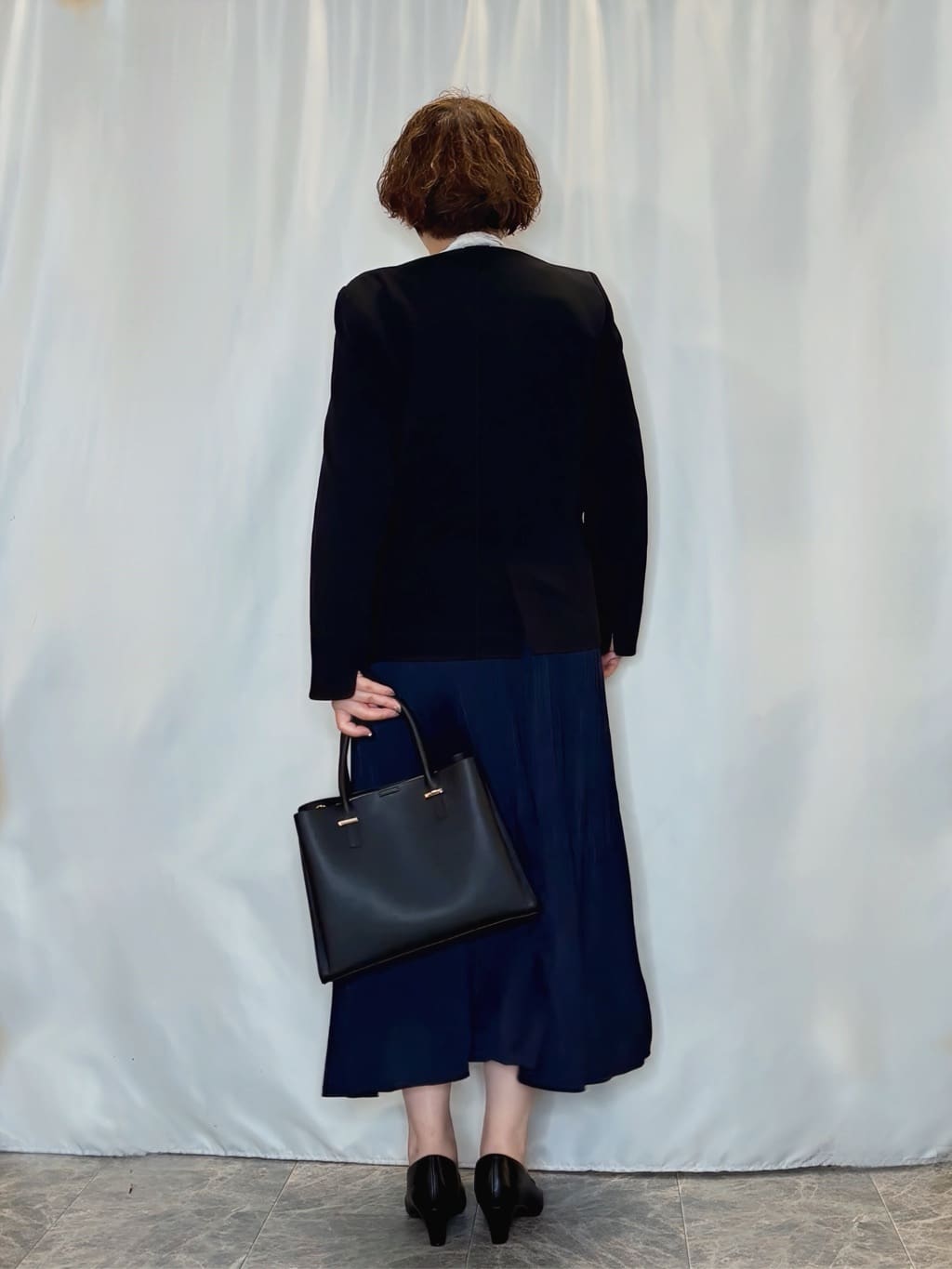 たみさんの「SHOO･LA･RUE｜【洗濯機可/セットアップ可/S-3L】きちんと楽に。カットジョーゼットノーカラージャケット」を使ったコーディネート