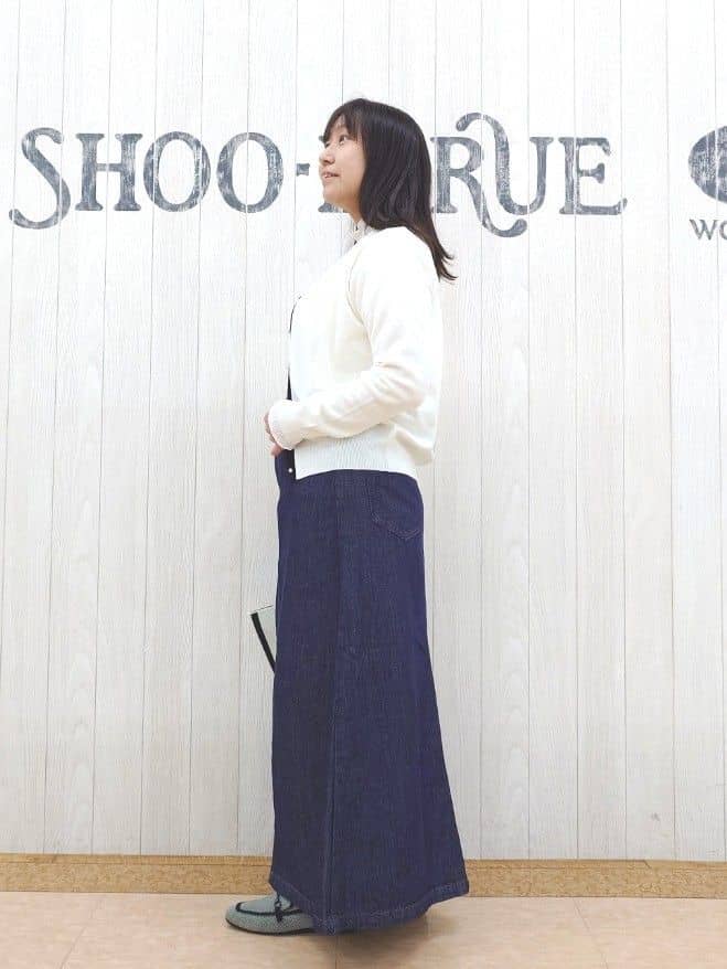 とろろさんの「SHOO･LA･RUE｜【SHOO・LA・RUE DENIM】シンプルだから使いやすい Aラインスカート」を使ったコーディネート