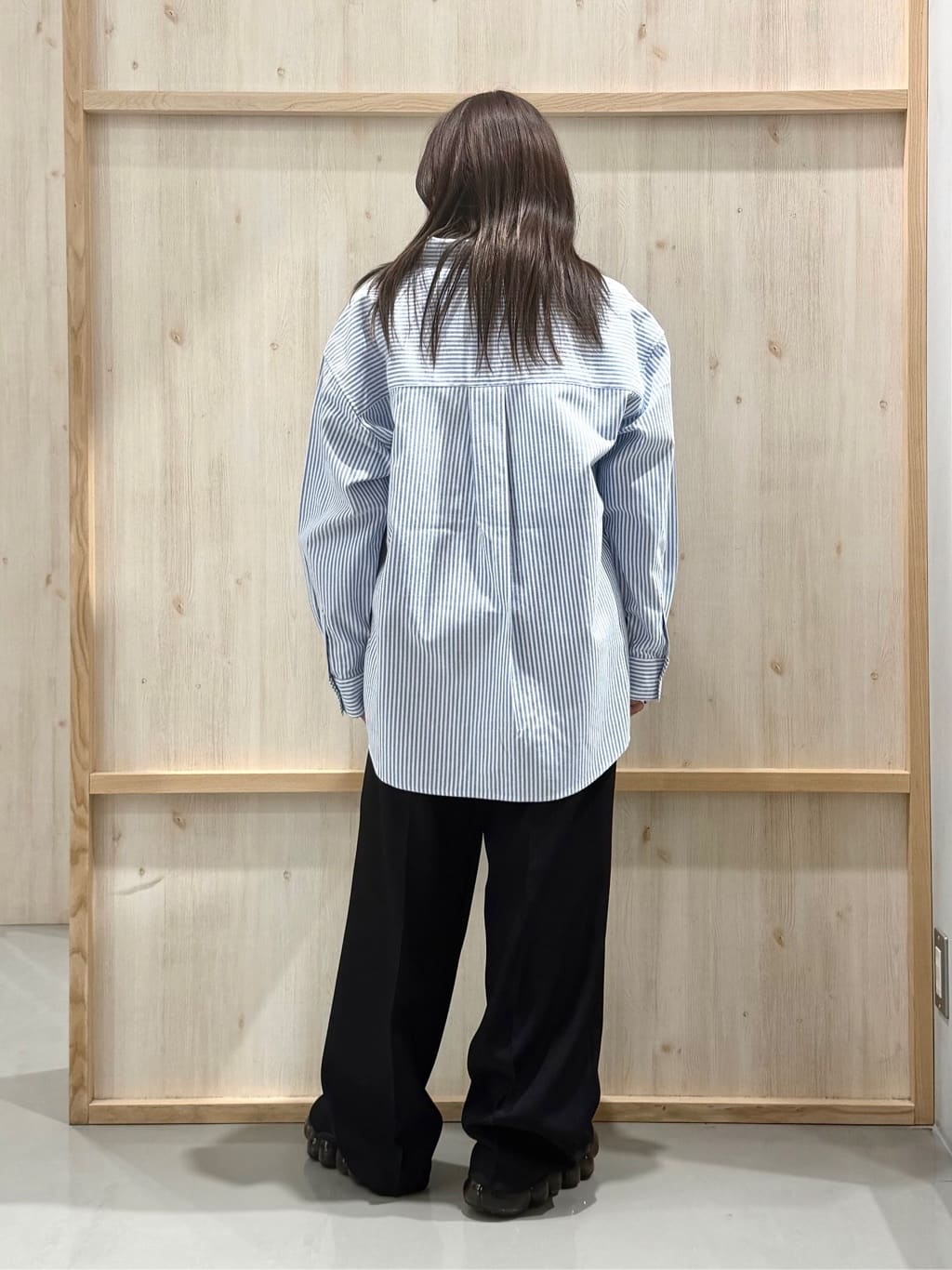 nanaさんの「THE SHOP TK｜【POLO BCS 別注】ストライプOXシャツ」を使ったコーディネート