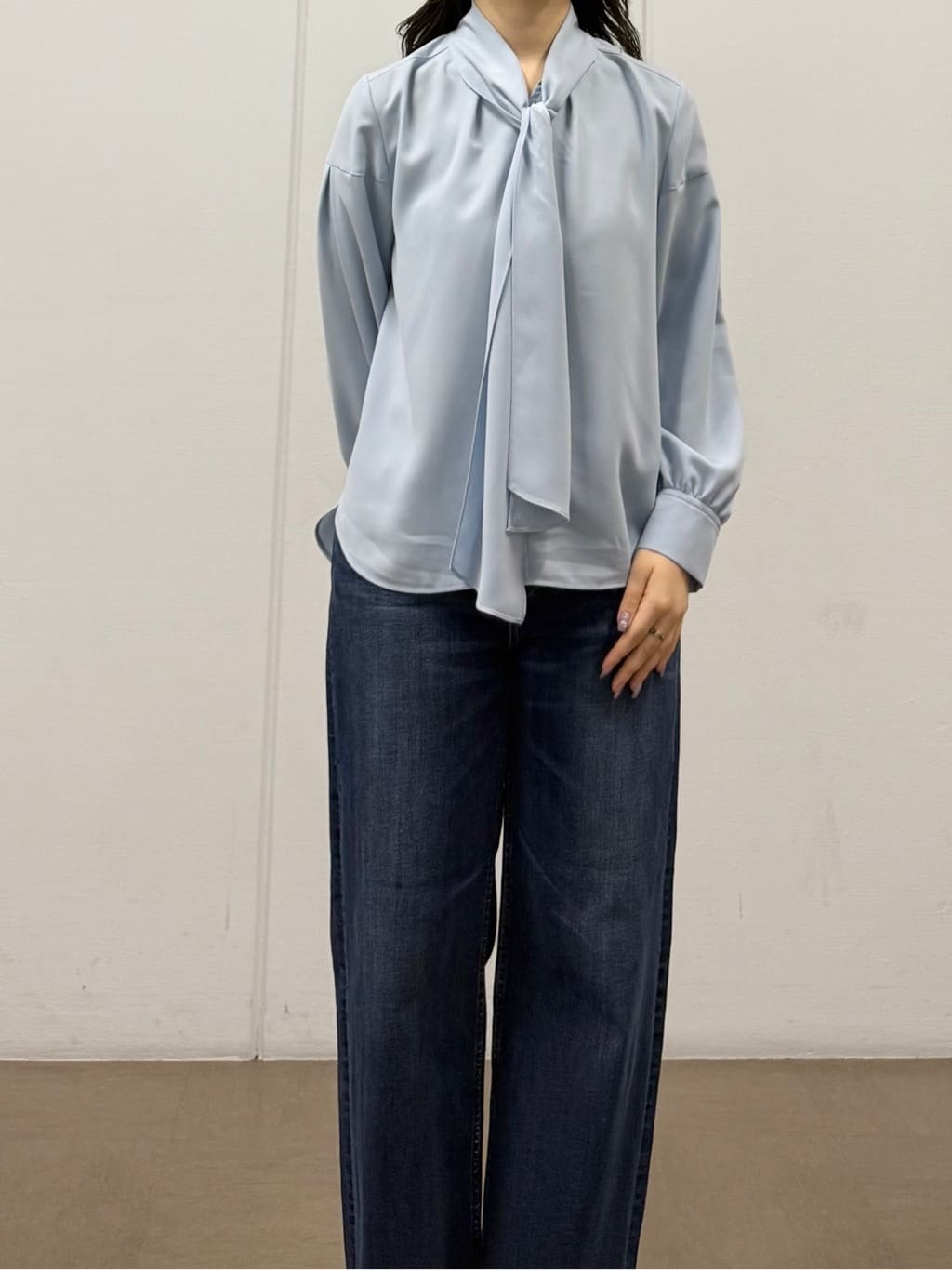 mizukiさんの「INDIVI｜【名品／撥水／抗菌防臭】ショート丈リサイクルダウンコート」を使ったコーディネート