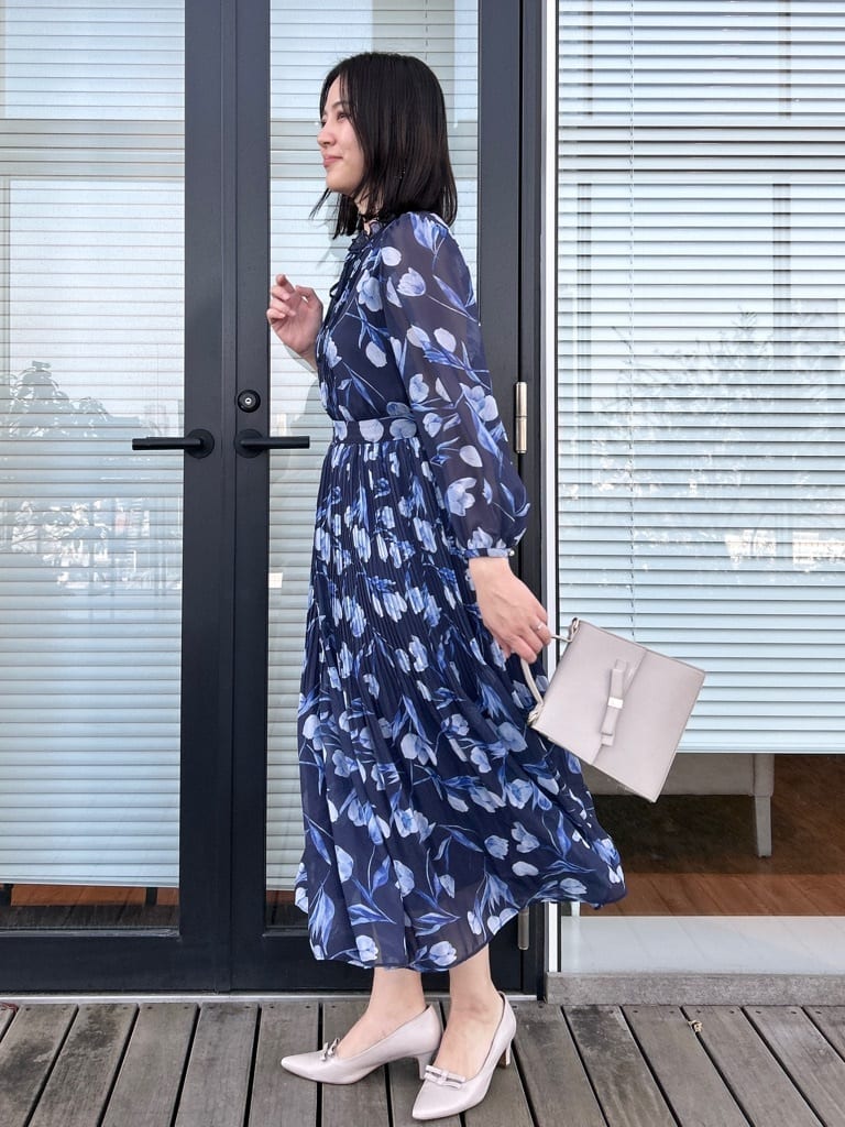 shinoさんの「Couture brooch｜【洗える・着映え】チューリップ柄 ワンピース」を使ったコーディネート