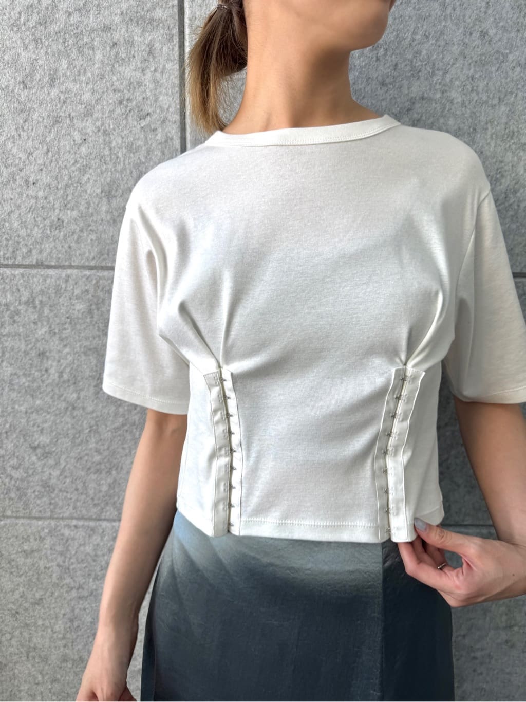 uchi__yamaさんの「CODE A｜corset jersey tee」を使ったコーディネート