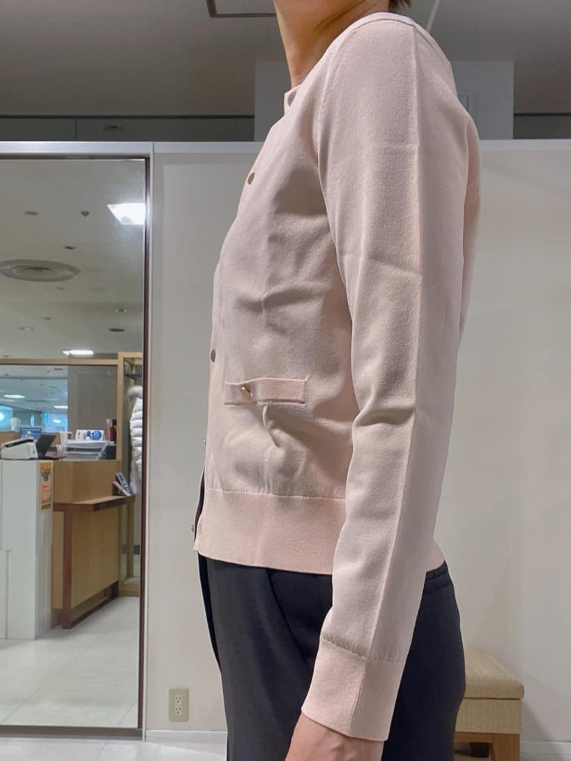 IWAMOさんの「UNTITLED｜◆【アンサンブル可/洗える】クルーネックニットカーディガン」を使ったコーディネート
