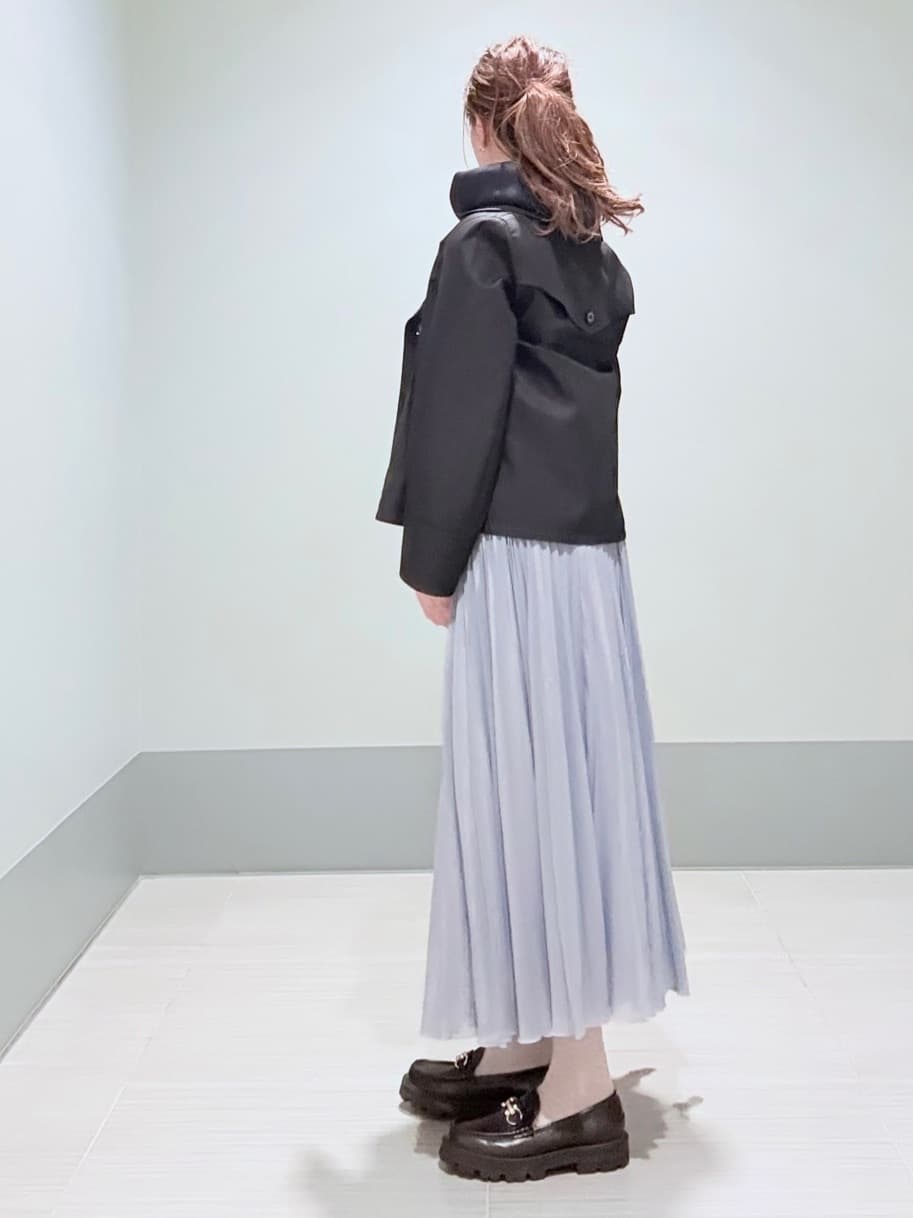 Yamaさんの「DRESSTERIOR｜【ウォッシャブル/撥水素材】Aラインショートトレンチジャケット」を使ったコーディネート