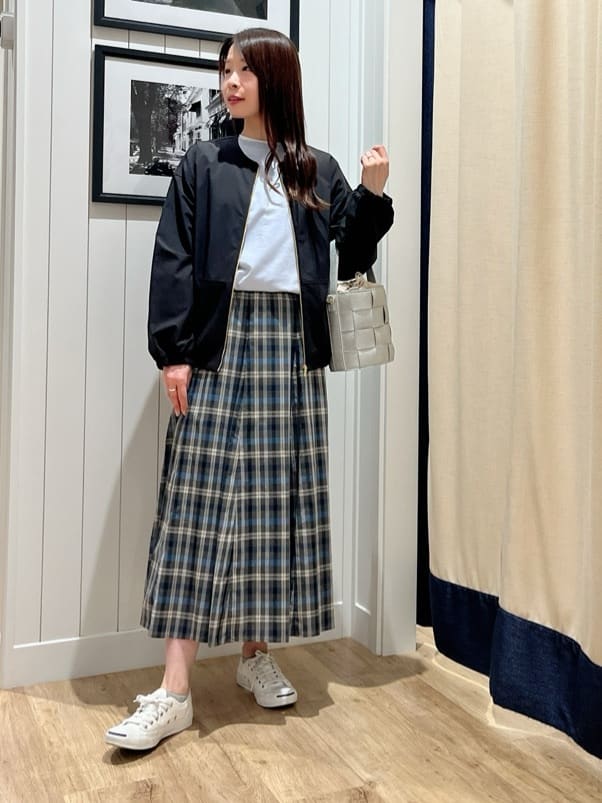 mihoさんの「Dessin｜【360度可愛い・洗える】バックヘンリーカットソー」を使ったコーディネート