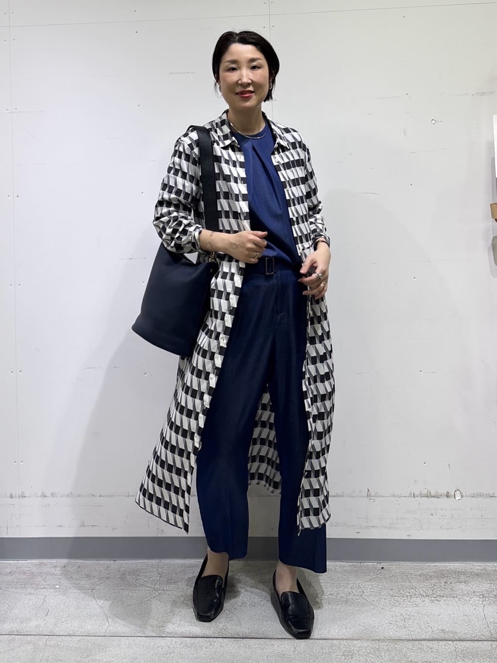 yuriさんの「INDIVI｜【洗える／UVケア／SETUP可能】デニムライク ランタン袖ブラウス」を使ったコーディネート