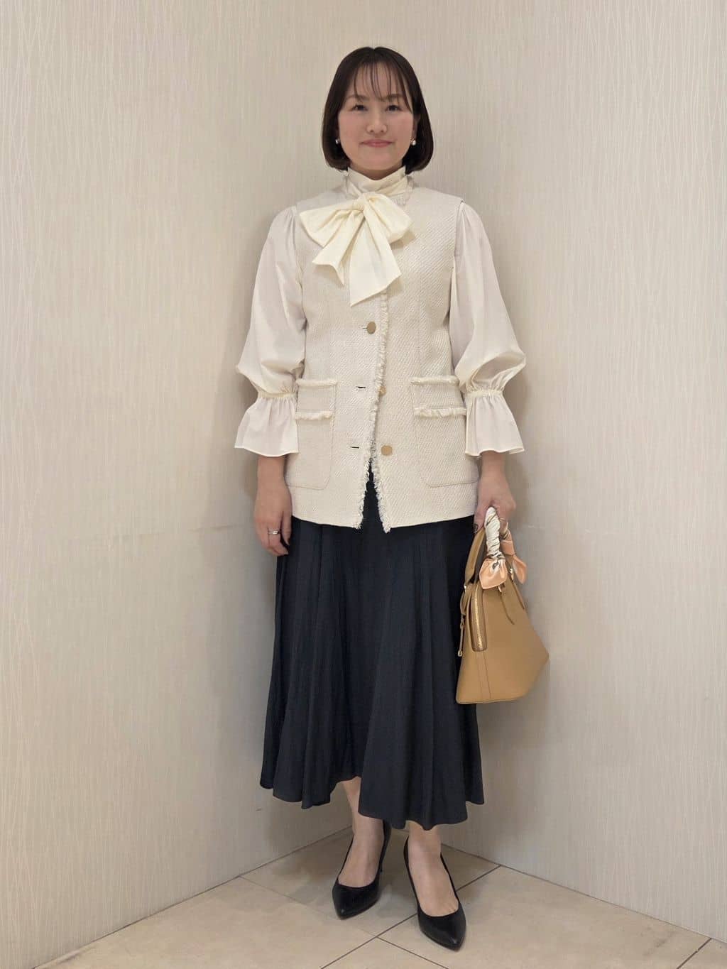 naokoさんの「UNTITLED｜【オンオフ使える】スラブツイード ジレ」を使ったコーディネート