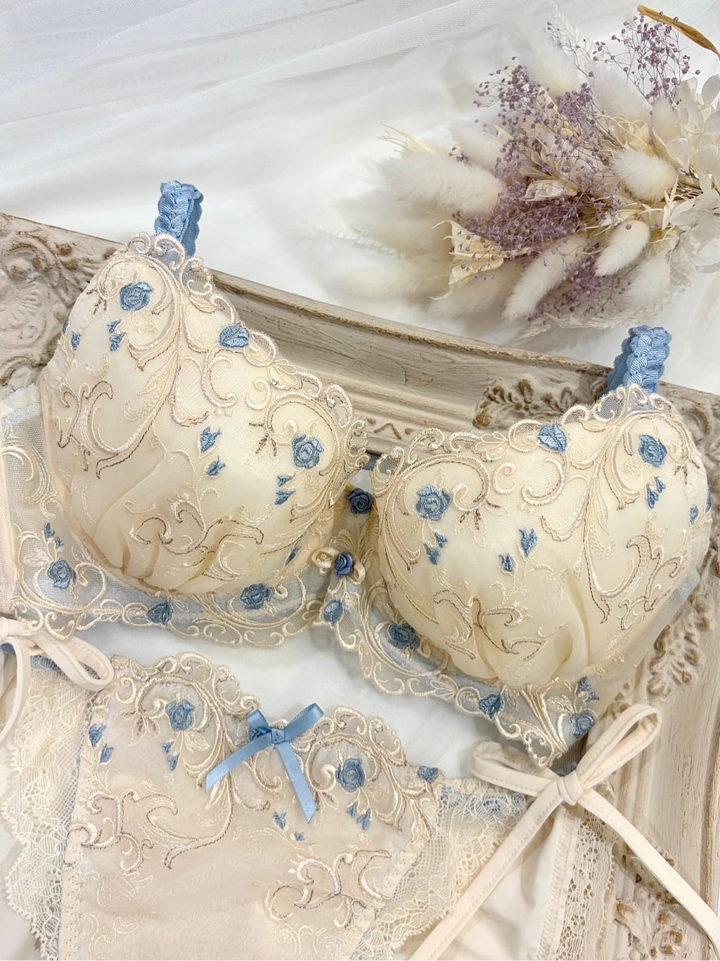 Rieさんの「Risa Magli｜シュテファニ リボンショーツ」を使ったコーディネート