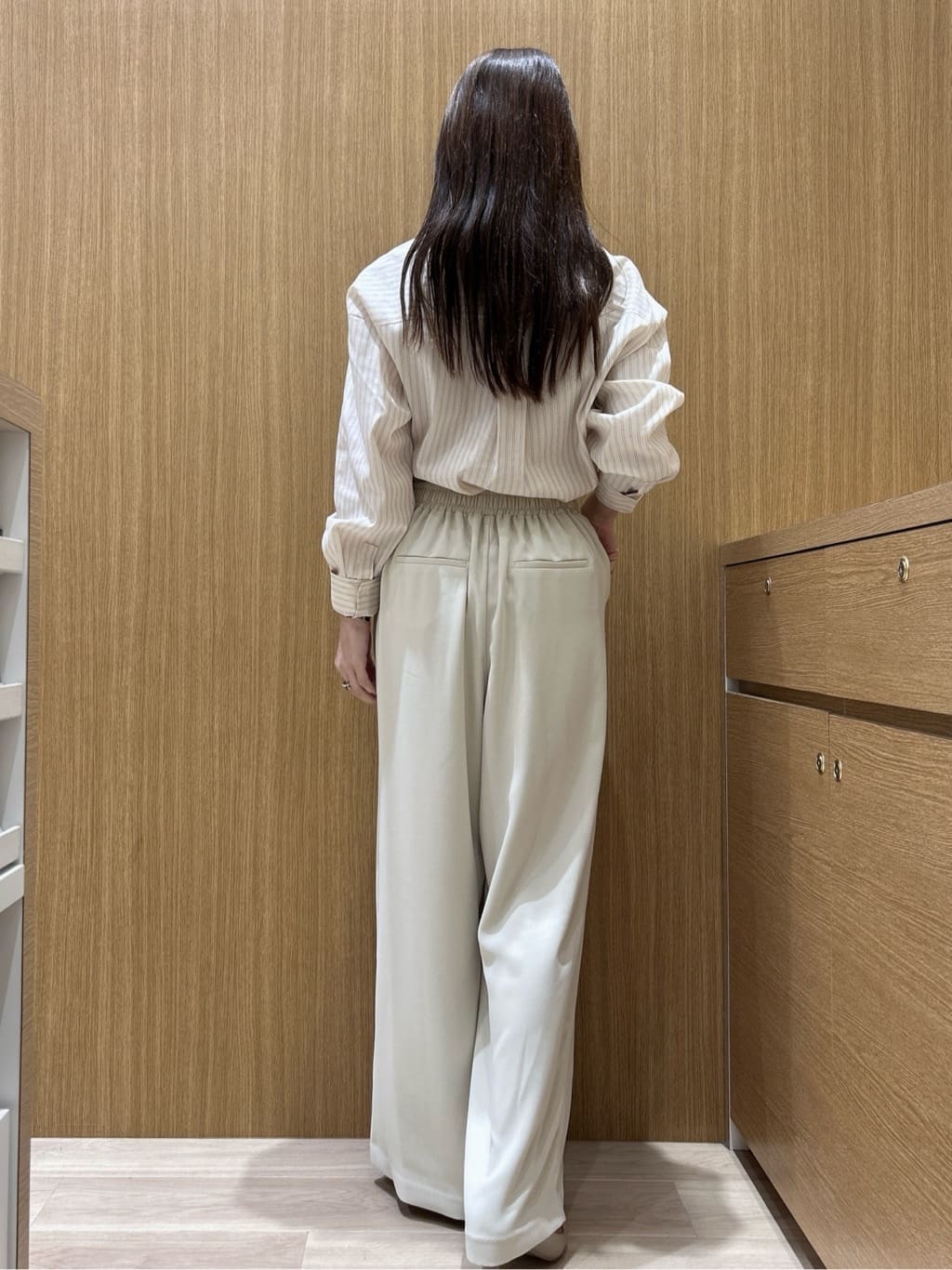 maiさんの「OPAQUE.CLIP｜金ボタンダブルブレストテーラードジャケット／セットアップ対応【洗える】」を使ったコーディネート