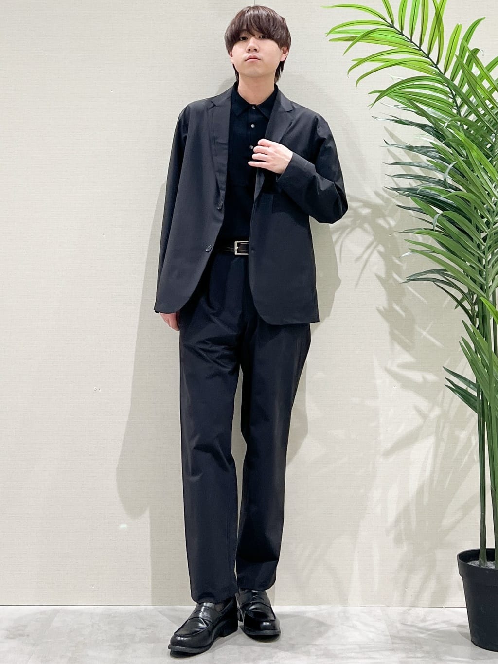 SHI-MAさんの「THE SHOP TK｜《KURO》コーデュラナイロン ジャケット セットアップ可／防シワ／撥水／ストレッチ」を使ったコーディネート