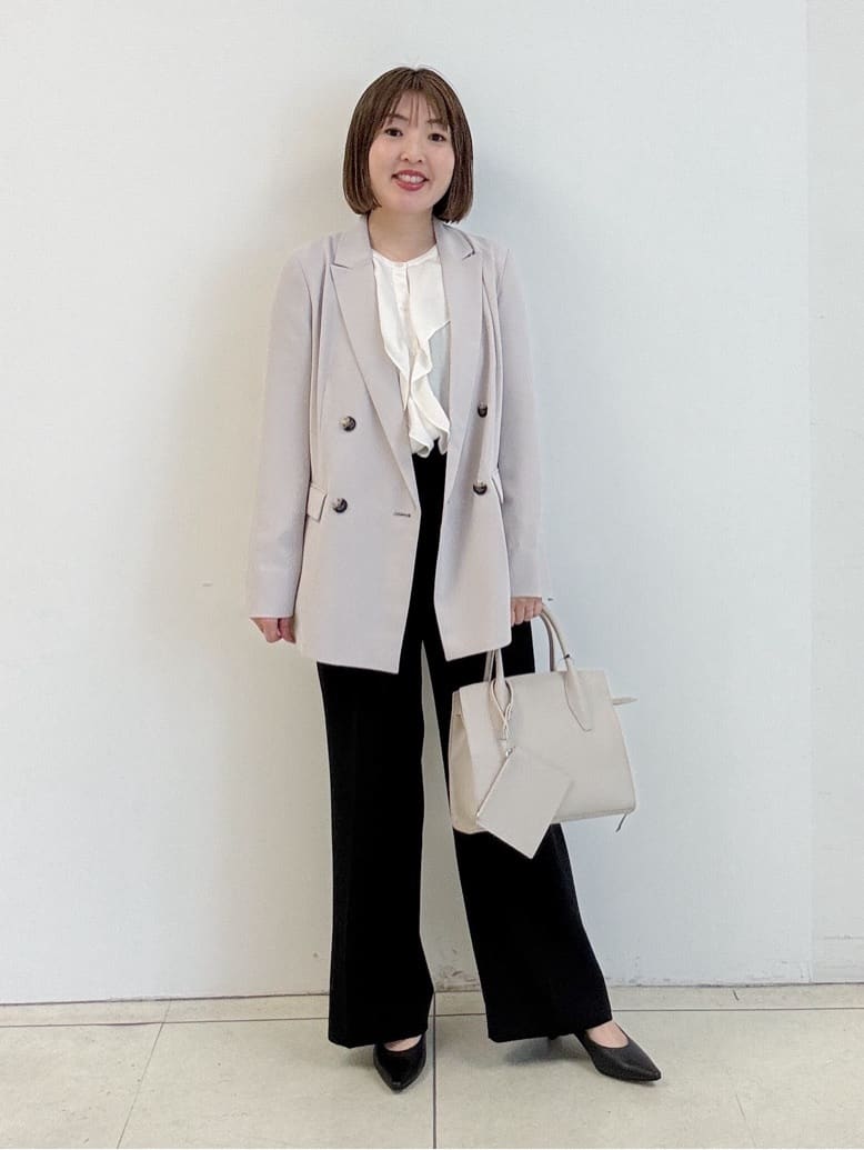 yoshiyaさんの「INDIVI｜【洗える】ラッフルサテンブラウス」を使ったコーディネート