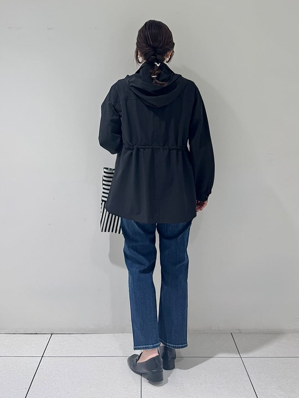 そんさんの「INDIVI｜【撥水／フード取外し可】凹凸素材ブルゾン」を使ったコーディネート