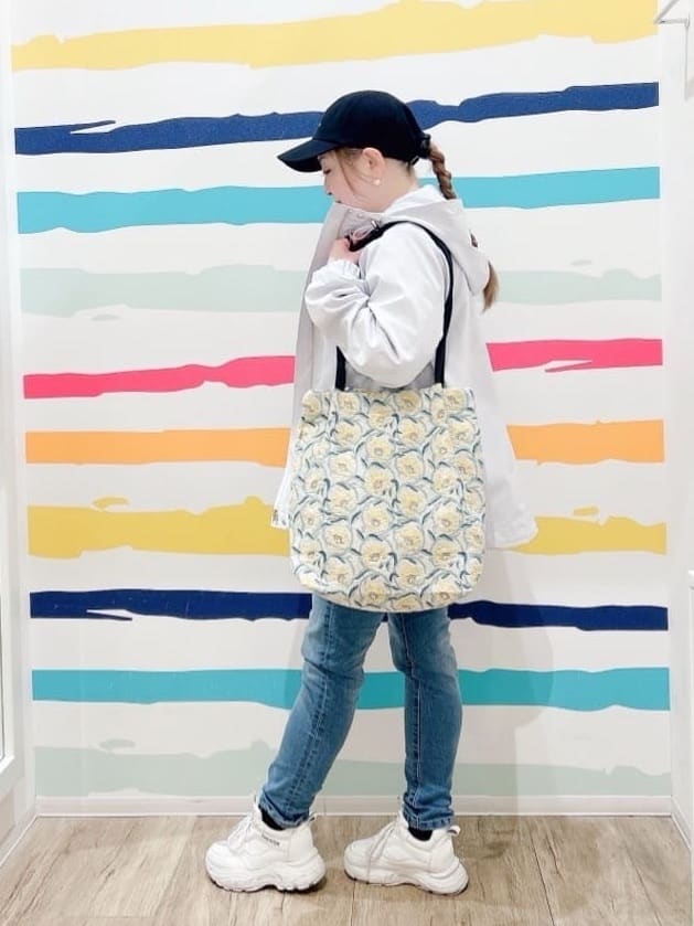 Peeさんの「SHOO･LA･RUE｜【SHOO・LA・RUE DENIM】毎日使いたくなる ストレッチデニムスキニーパンツ」を使ったコーディネート
