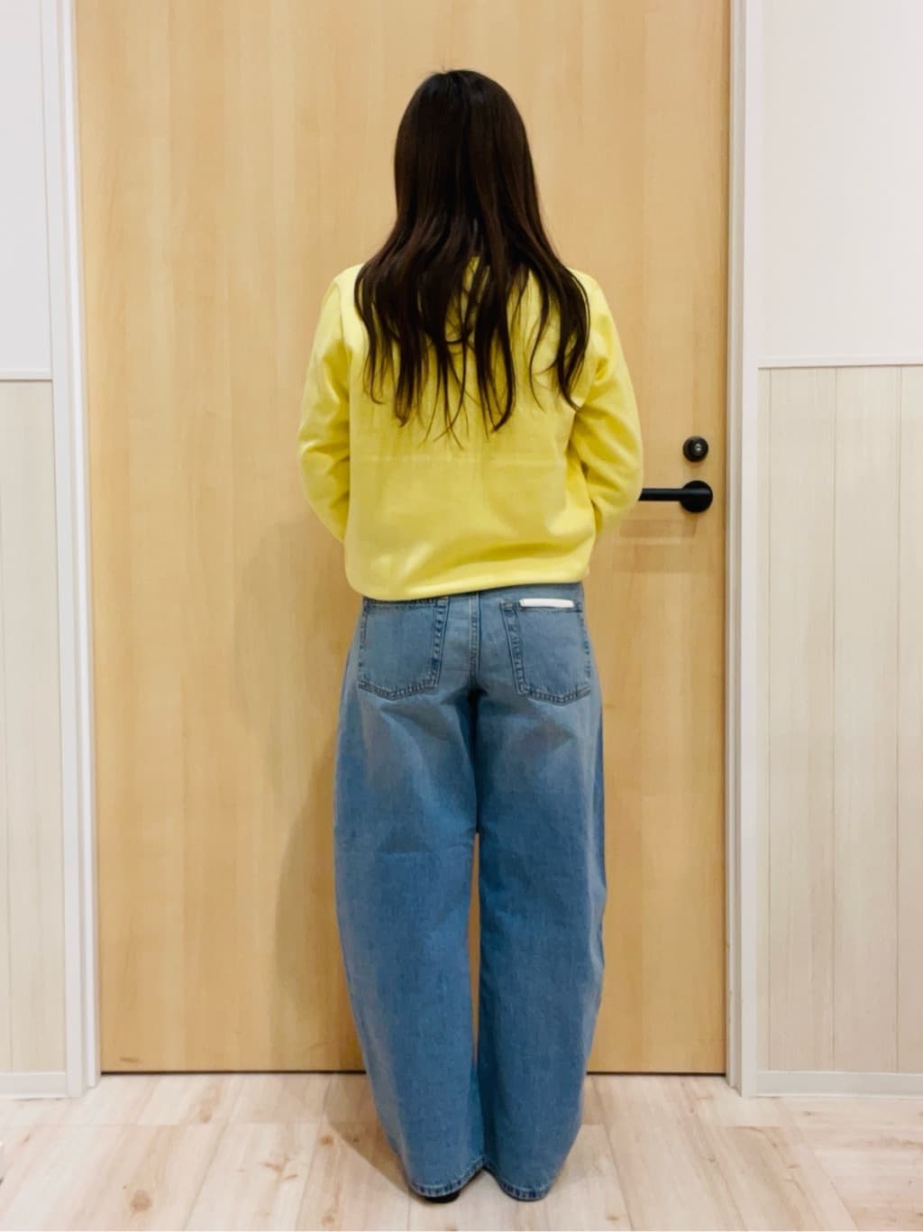 minamiさんの「SHOO･LA･RUE｜【洗濯機可/S-LL/アンサンブル可】結局、シンプル クルーネックニット」を使ったコーディネート