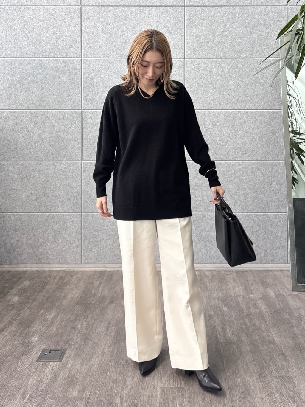 kotakiさんの「INDIVI｜【名品／撥水／抗菌防臭】ショート丈リサイクルダウンコート」を使ったコーディネート