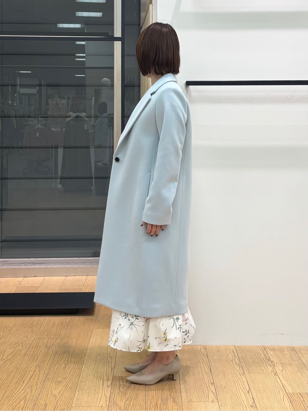 asamiさんの「INDIVI｜【SETUP可能】モダンフラワー柄フレアスカート」を使ったコーディネート