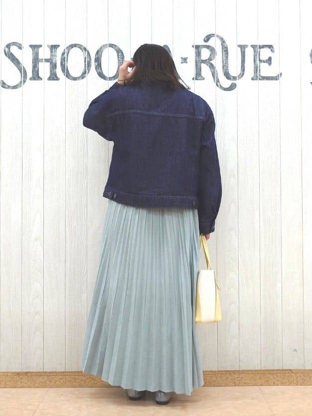 とろろさんの「SHOO･LA･RUE｜【SHOO・LA・RUE DENIM】羽織るだけでこなれる　オーバーサイズデニムジャケット」を使ったコーディネート