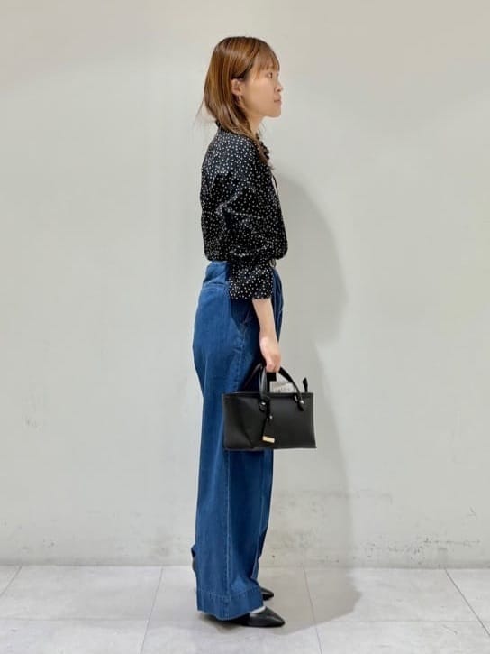 kyokaさんの「UNTITLED｜◆【セットアップ可/ワイド】ライトウェイトデニムパンツ」を使ったコーディネート