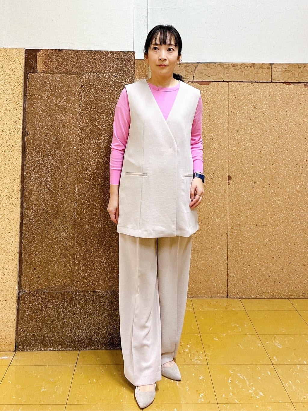 hattoriさんの「INDIVI｜【洗える／UVケア／SETUP可】着る日傘ワイドパンツ」を使ったコーディネート