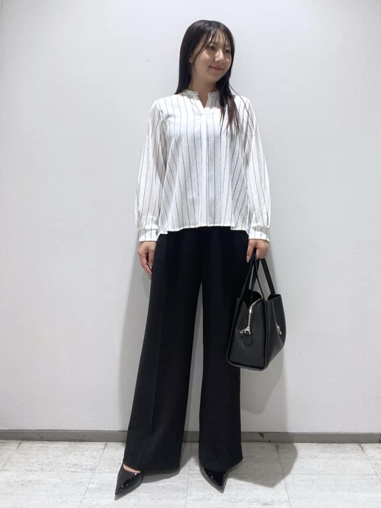 meiさんの「INDIVI｜【洗える／着心地楽ちん】ブラウス風ストライプカットソートップス」を使ったコーディネート