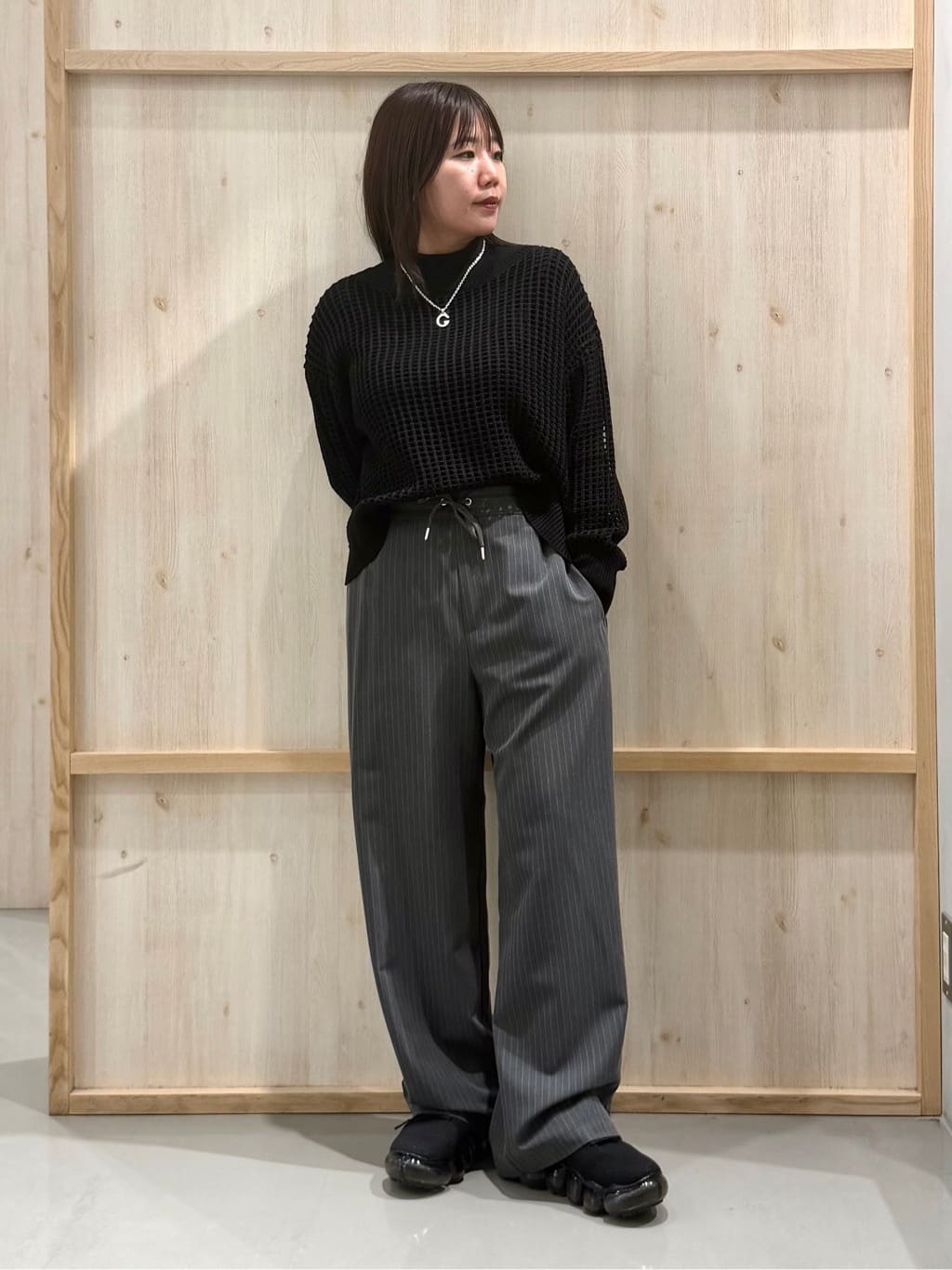 nanaさんの「THE SHOP TK｜メッシュニットプルオーバー」を使ったコーディネート