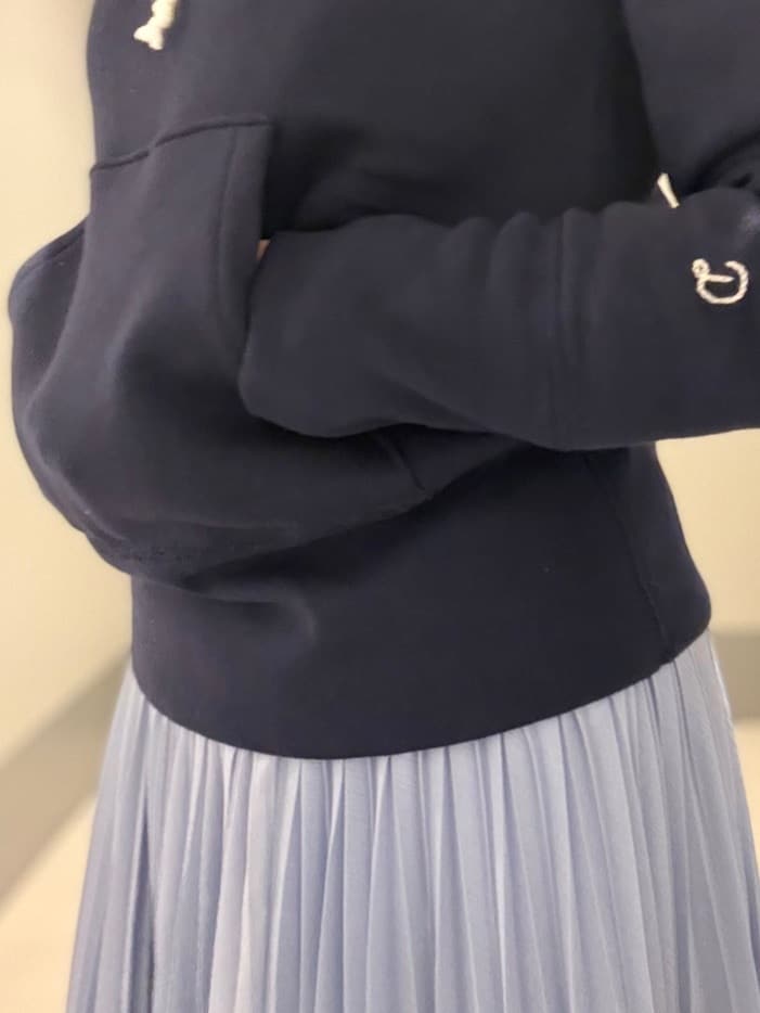 Yamaさんの「DRESSTERIOR｜ウォッシャブルブライトシアープリーツスカート」を使ったコーディネート