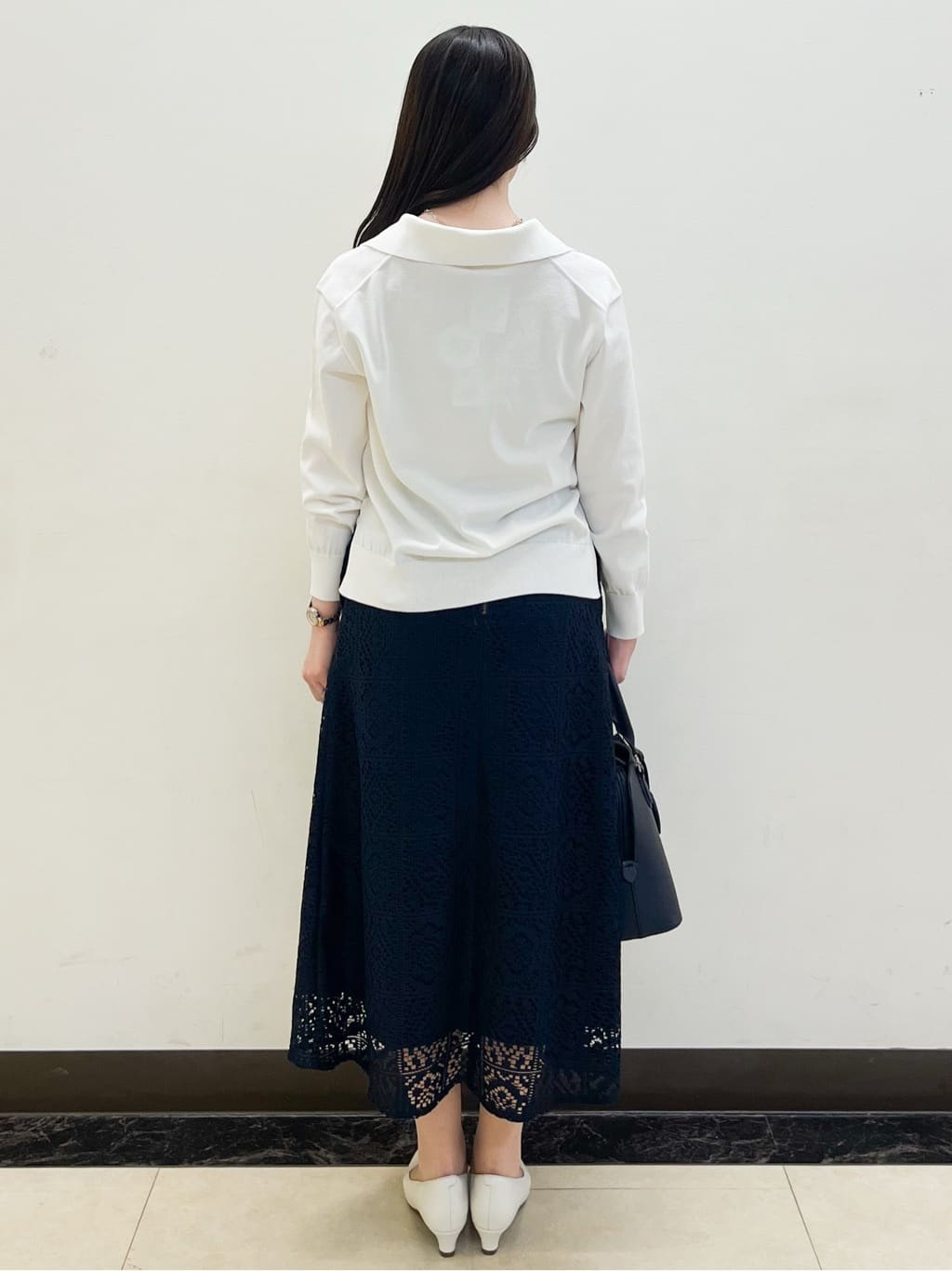 mikikoさんの「Reflect｜スキッパーネックニットプルオーバー」を使ったコーディネート