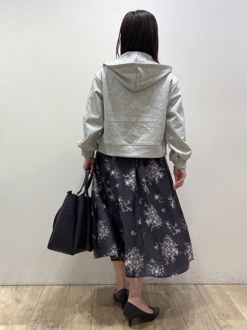 mameさんの「index｜ラメ裏毛コンパクトジップパーカー【洗濯機OK】」を使ったコーディネート