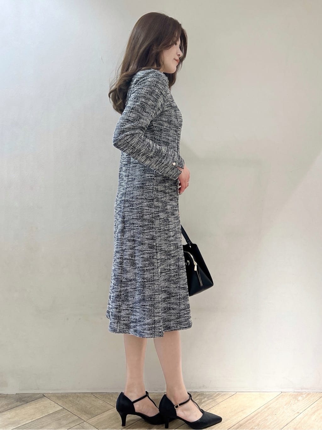 nanaさんの「index｜ミックスツイードフレアワンピース【洗える／イージーアイロン／ストレッチ】《S～3L》」を使ったコーディネート