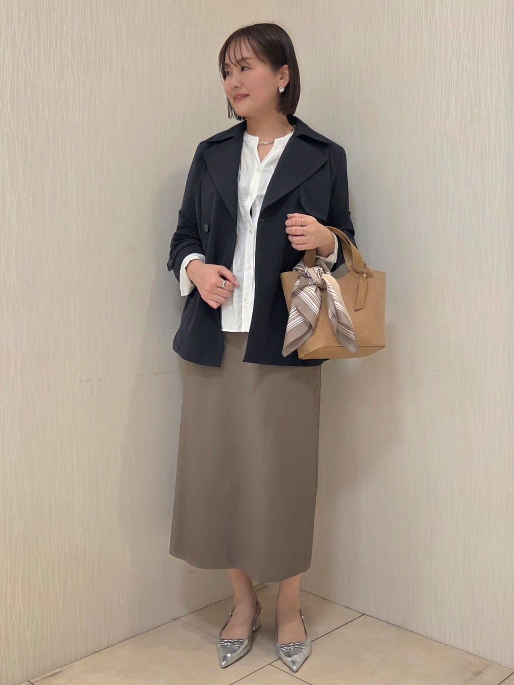 naokoさんの「UNTITLED｜【定番人気/はっ水/洗える】タスランショートトレンチコート」を使ったコーディネート