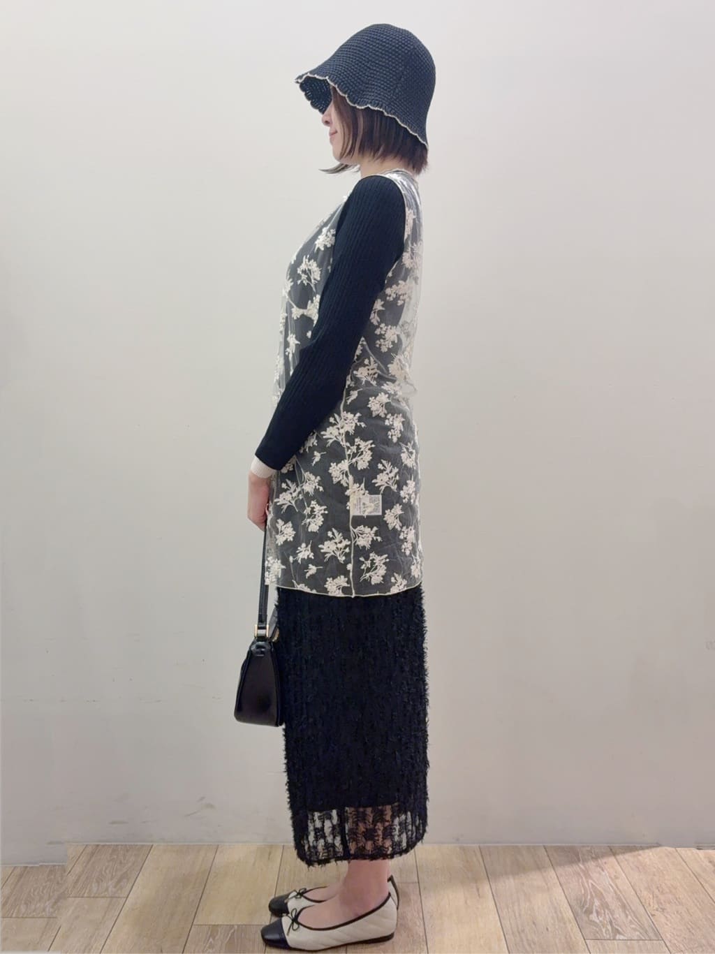 RINさんの「OPAQUE.CLIP｜シアー刺繍チュニックブラウス【洗濯機OK】」を使ったコーディネート