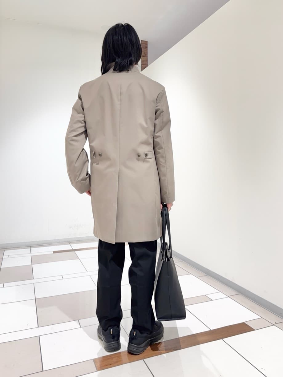及川さんの「TAKEO KIKUCHI｜撥水ツイル スタンドカラー コート」を使ったコーディネート