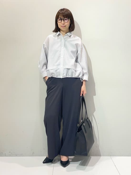 murayamaさんの「INDIVI｜【接触冷感／洗える／2WAY】ドロスト付 シアーシャンブレーシャツ」を使ったコーディネート