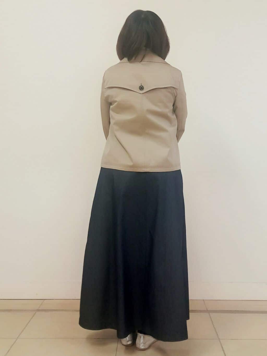 emiさんの「DRESSTERIOR｜【ウォッシャブル/撥水素材】Aラインショートトレンチジャケット」を使ったコーディネート