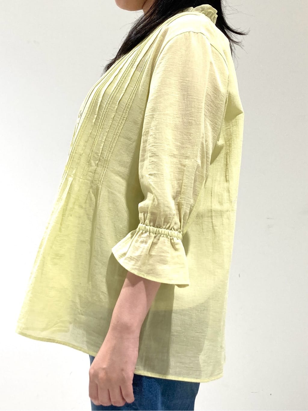 momokoさんの「INDIVI｜【洗える/コットン】ピンタックシアーブラウス」を使ったコーディネート