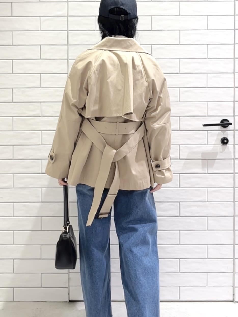 しおりさんの「OPAQUE.CLIP｜ミドルトレンチコート【洗濯機OK】」を使ったコーディネート