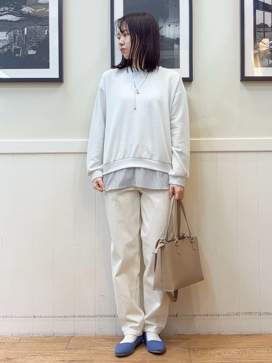 えぬさんの「SHOO･LA･RUE｜【SHOO・LA・RUE DENIM】大人のきれいめカジュアルに デニムテーパードパンツ」を使ったコーディネート
