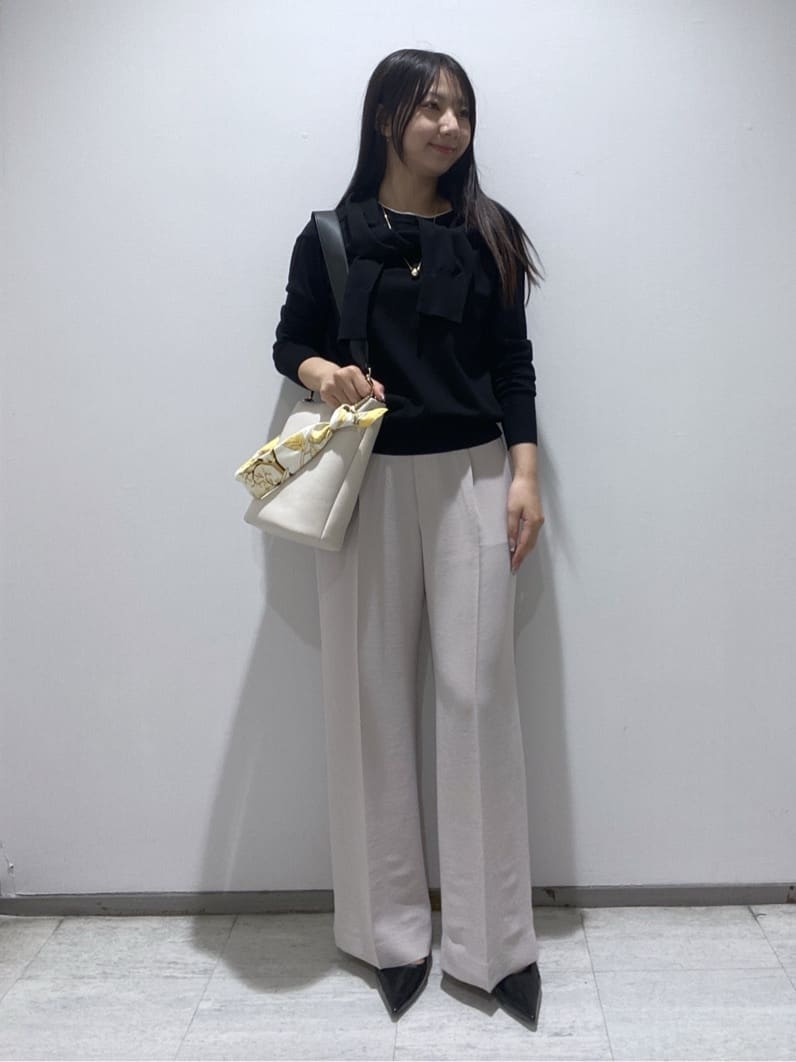 meiさんの「INDIVI｜【洗える／アンサンブル可能】シンプルデザインニット」を使ったコーディネート