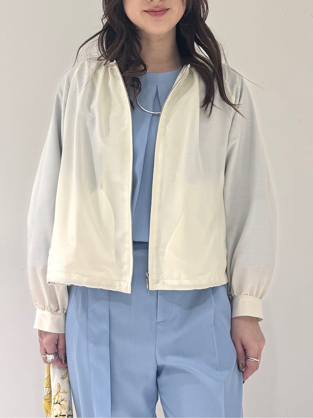そんさんの「INDIVI｜【洗える／大人シアー】エアリー バルーンブルゾン」を使ったコーディネート