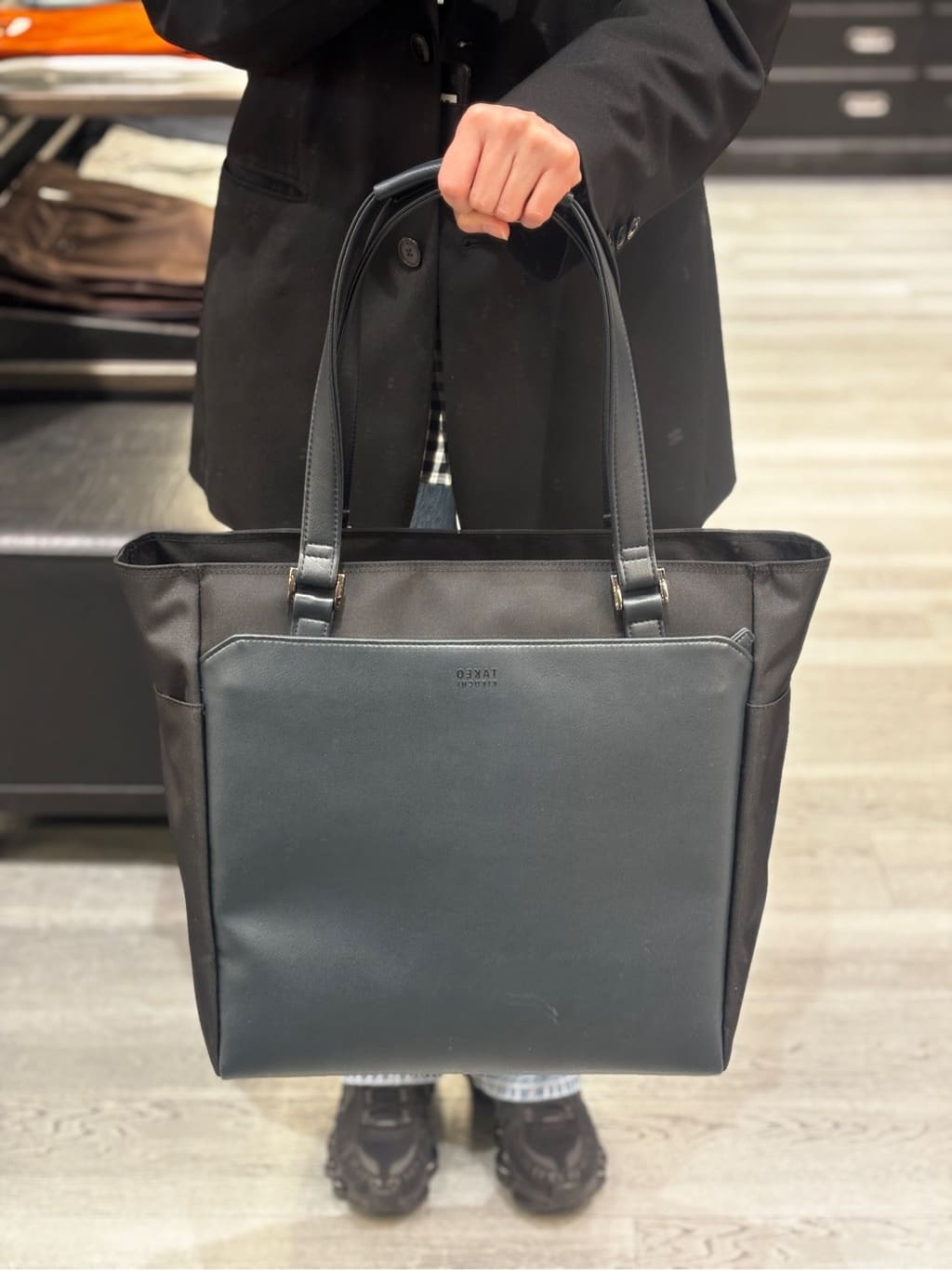 ウララさんの「TAKEO KIKUCHI｜CORDLEY（R）オールトートバッグ」を使ったコーディネート