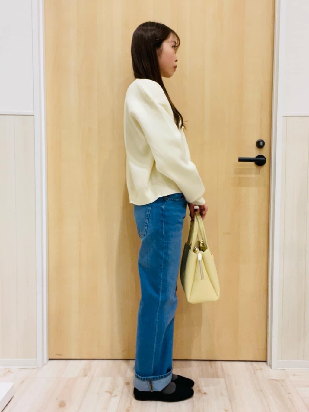 minamiさんの「SHOO･LA･RUE｜【洗濯機可/S-LL】1枚でも羽織りでも 華やか上品カーデ」を使ったコーディネート