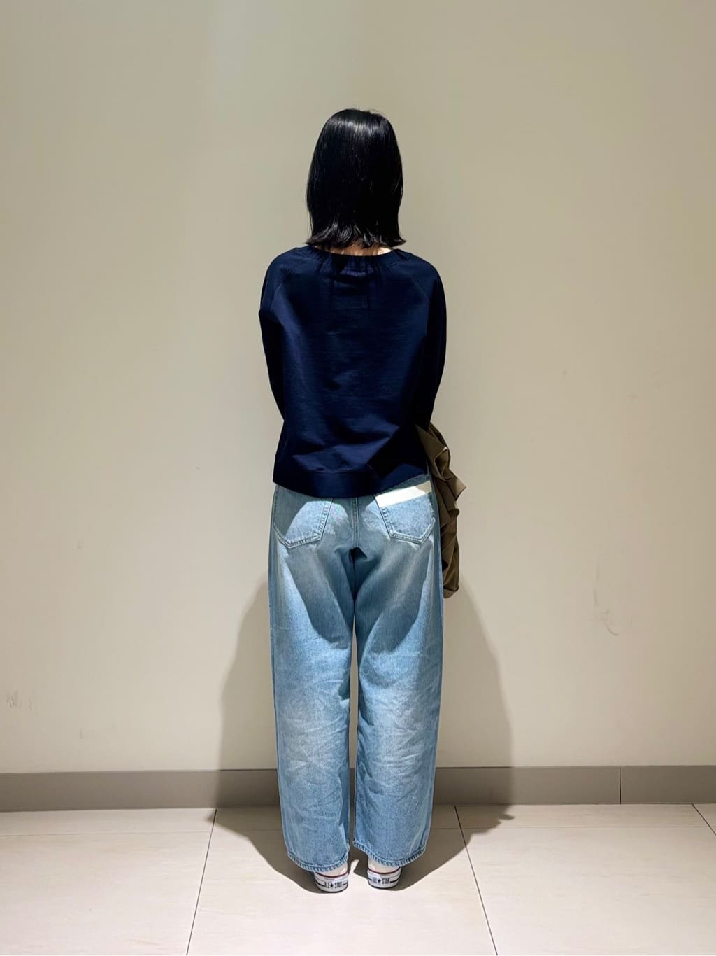 mayuさんの「Dessin｜【洗える】ラグラン切り替えミニロゴカットソー」を使ったコーディネート